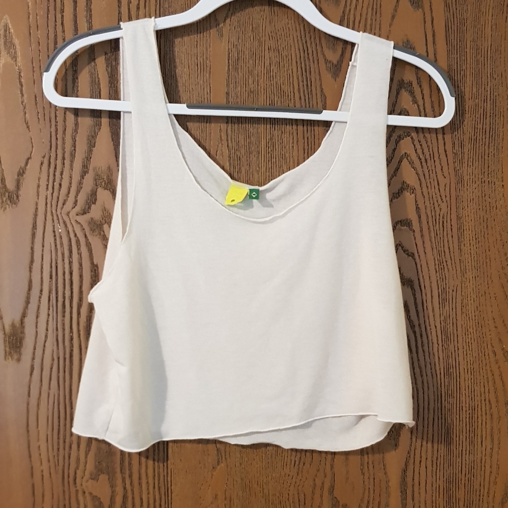Bundle Farm Rio crop tops black and white